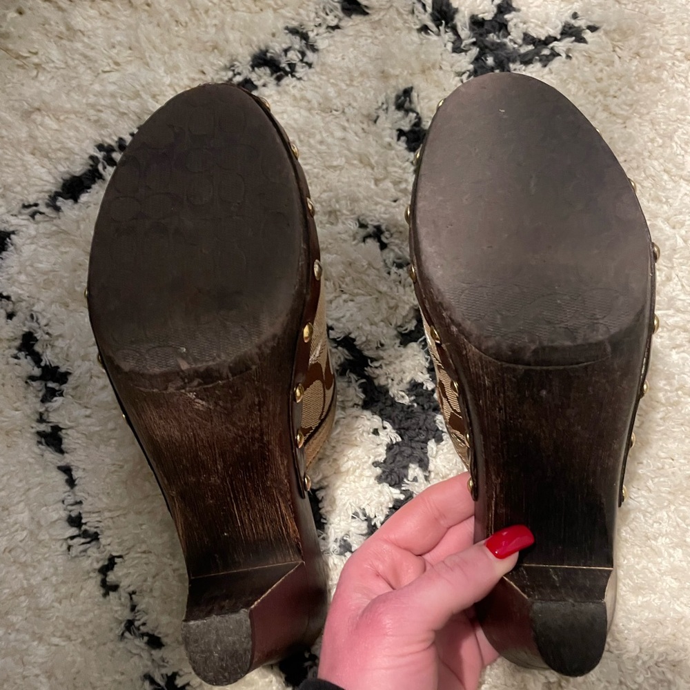 Coach Vintage Heeled Clogs. From early 2000s. Great condition. 7.5 - Picture 5 of 5